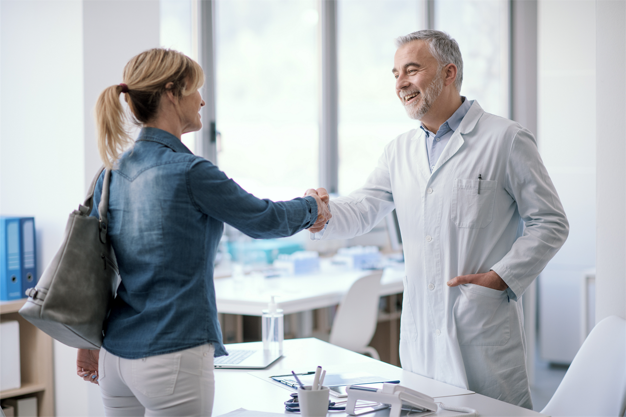 Arzt mit Patient