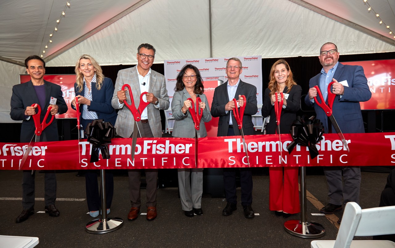 Leaders at ribbon-cutting ceremony